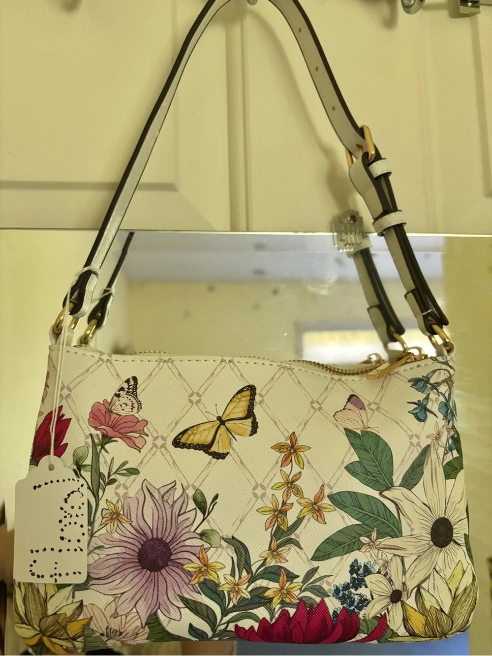 Kim Rogers floral leather zip bag! 9.5 by 6.5 inches